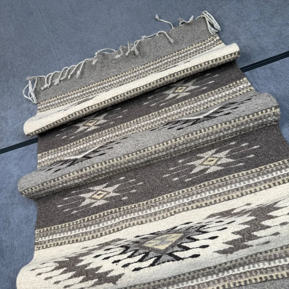 Vintage Mexican Handwoven Wool Rug Grey Cream Geometric Diamond Runner 24x42